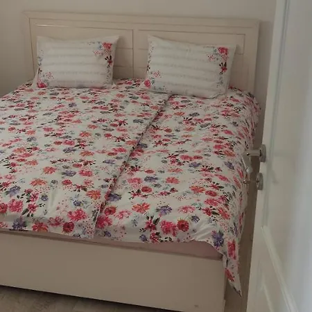 Aj7 וילה סראייבו